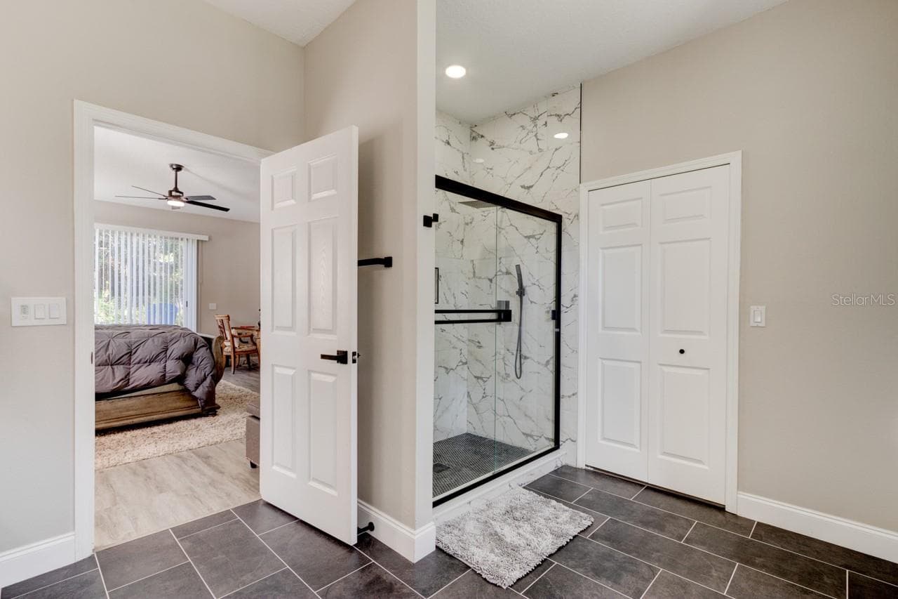 Master Bath - 37 WOODLYN LN, PALM COAST
