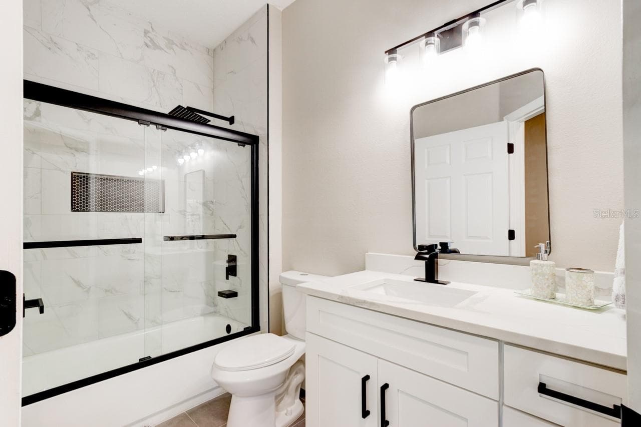 2nd Bath - 37 WOODLYN LN, PALM COAST