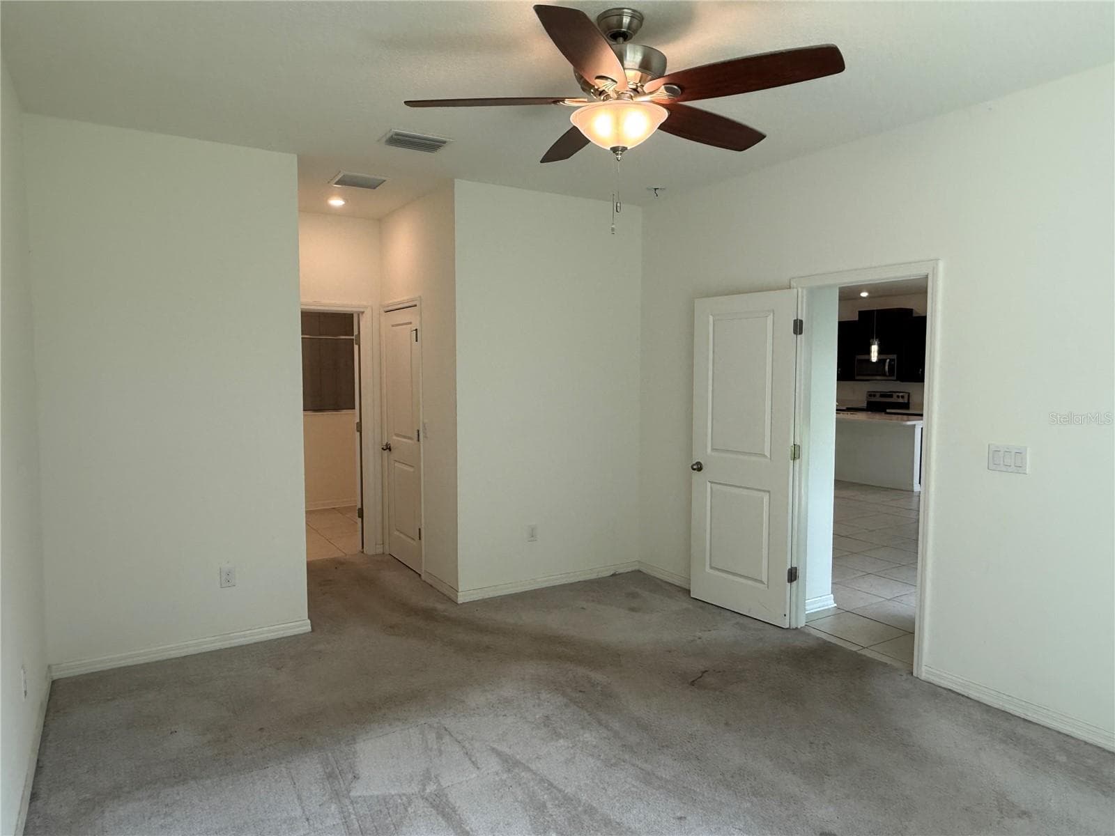 Single Family Residence at 13933 NESBIT CT, HUDSON, photo 17 of 33