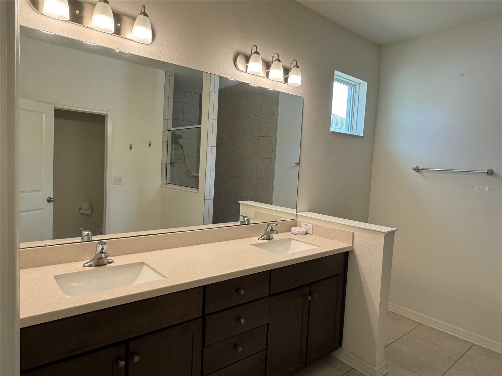 Single Family Residence at 13933 NESBIT CT, HUDSON, photo 18 of 33