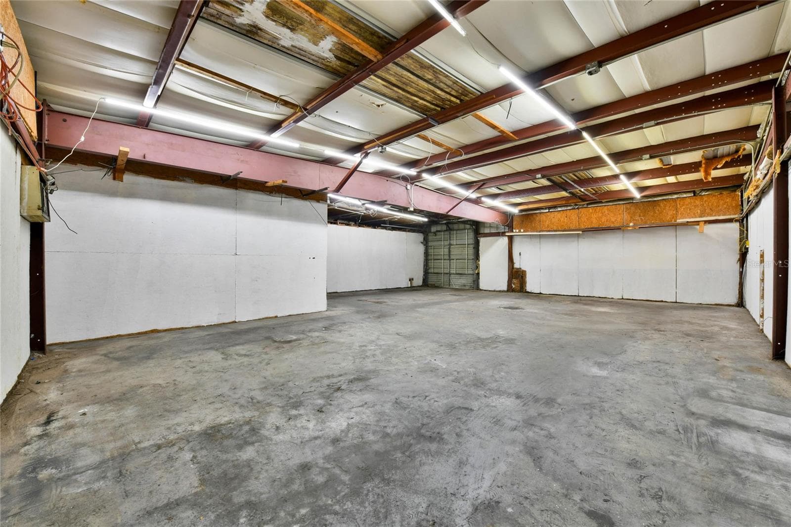 39x33 - 7810 ANDERSON RD, TAMPA