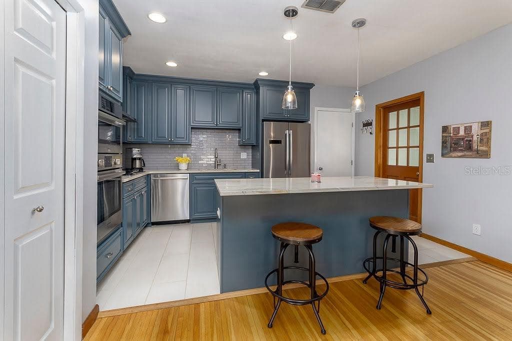 Single Family Residence at 11 S UNIVERSITY CIR, DELAND, photo 2 of 25