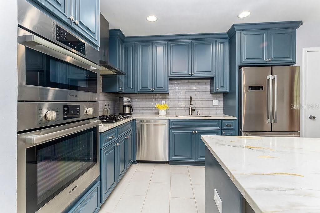 Single Family Residence at 11 S UNIVERSITY CIR, DELAND, photo 4 of 25