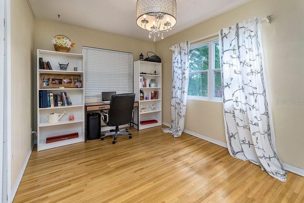 Single Family Residence at 11 S UNIVERSITY CIR, DELAND, photo 14 of 25