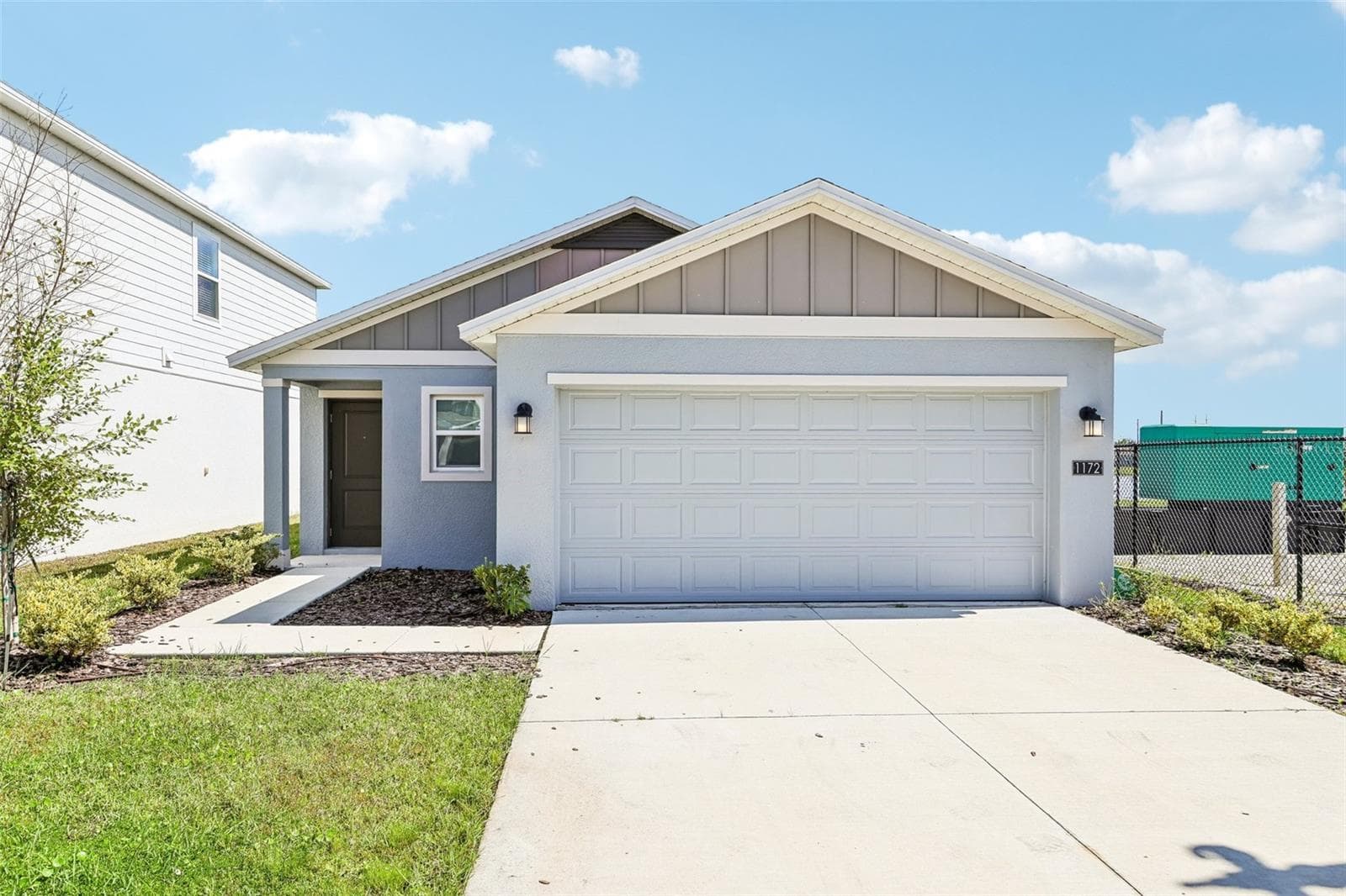 1172 BELLE ISLE LN