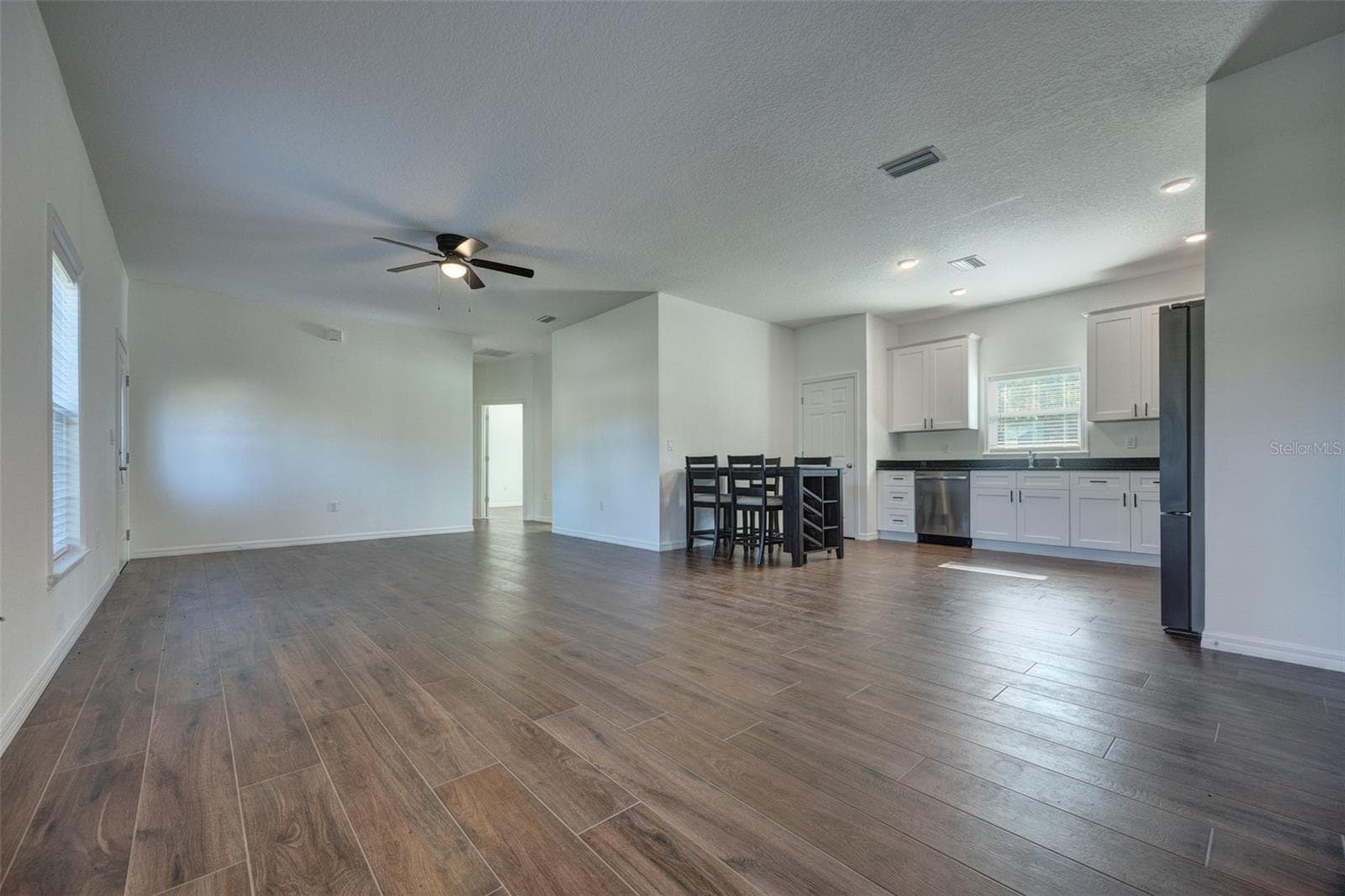 Single Family Residence at 178 DOVER LN, DELAND, photo 11 of 44