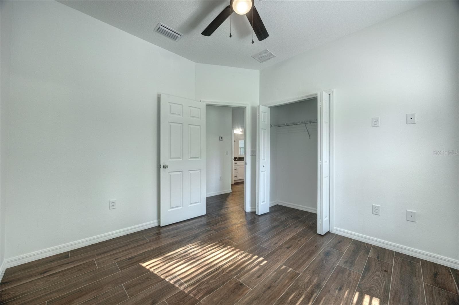 Single Family Residence at 178 DOVER LN, DELAND, photo 28 of 44