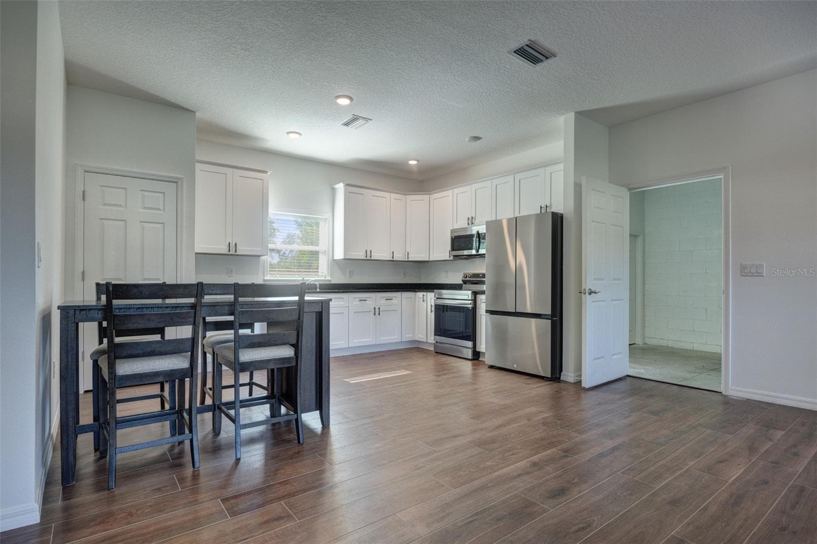 Single Family Residence at 178 DOVER LN, DELAND, photo 32 of 44