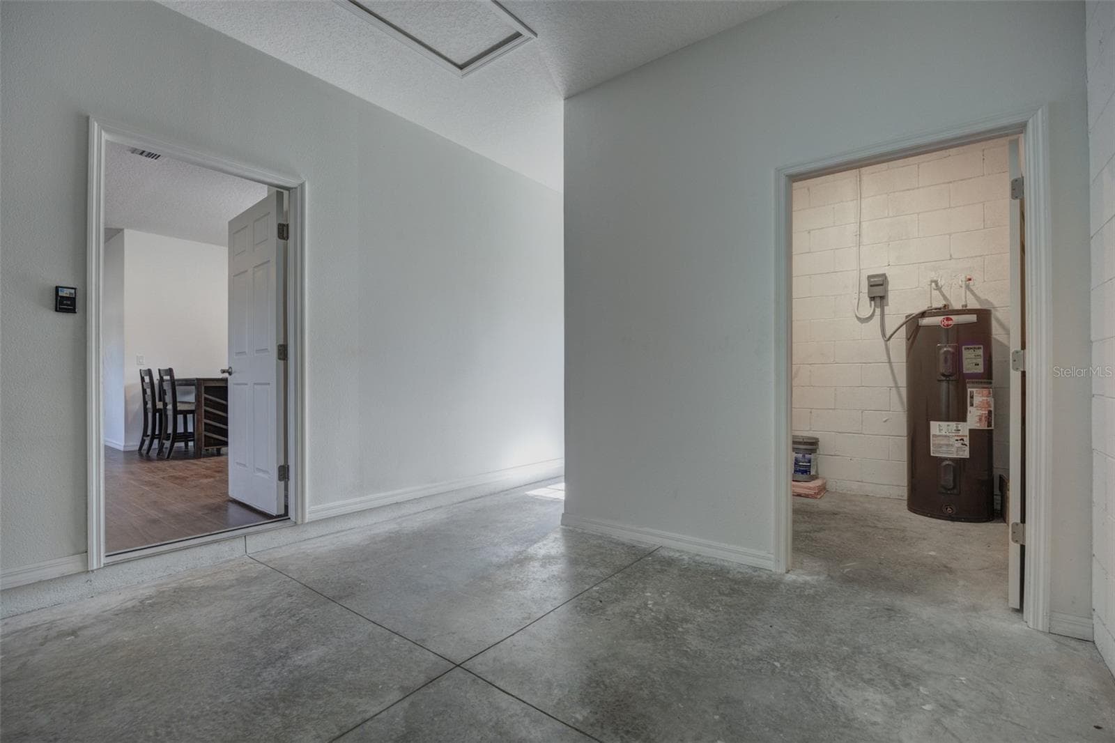 Single Family Residence at 178 DOVER LN, DELAND, photo 33 of 44