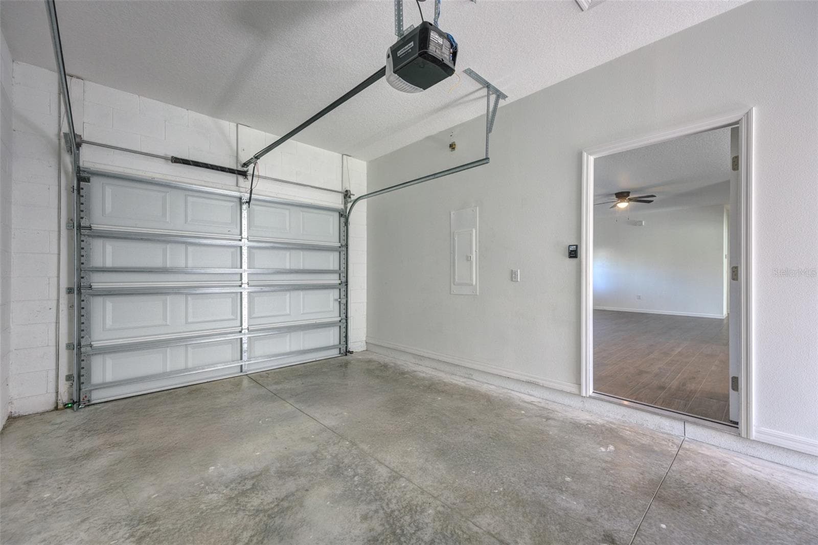 Single Family Residence at 178 DOVER LN, DELAND, photo 34 of 44