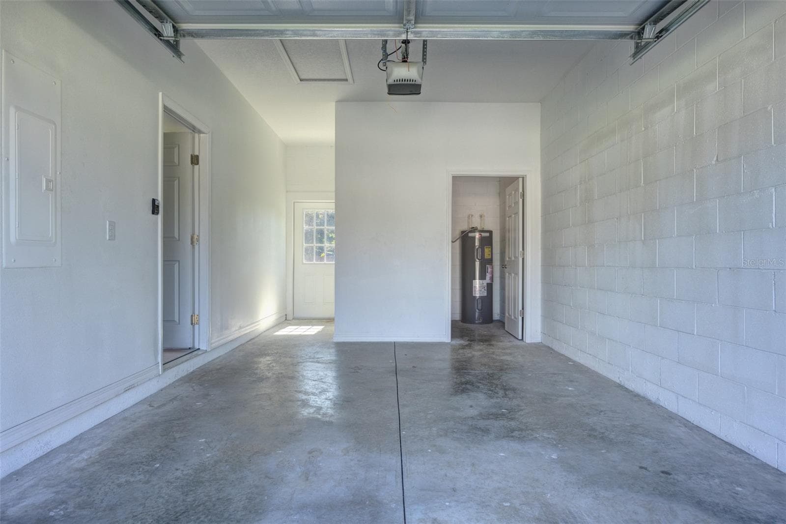 Single Family Residence at 178 DOVER LN, DELAND, photo 35 of 44