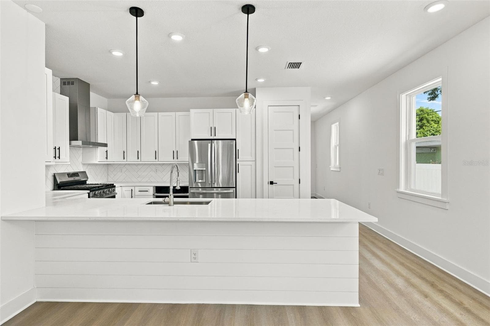 Townhouse at 2508 W GRAY ST #1, TAMPA, photo 11 of 129