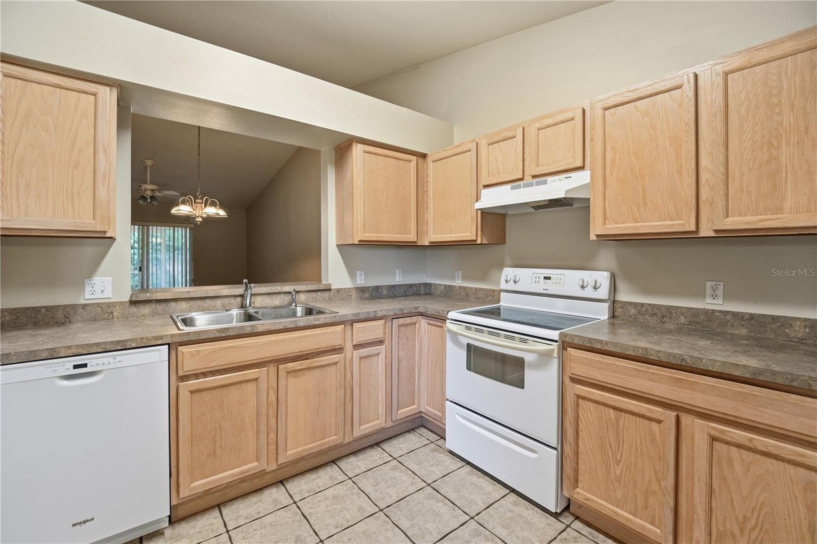 Townhouse at 3341 CELENA CIR, ST CLOUD, photo 11 of 48