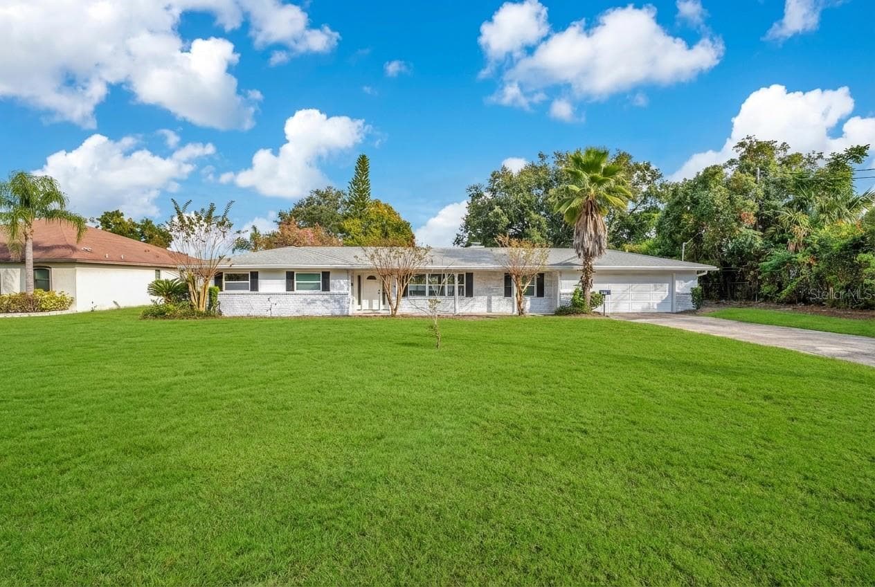 411 ROCK LAKE DR