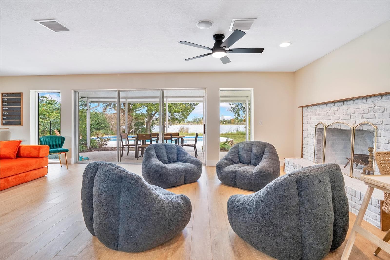 Single Family Residence at 411 ROCK LAKE DR, ORLANDO, photo 9 of 54