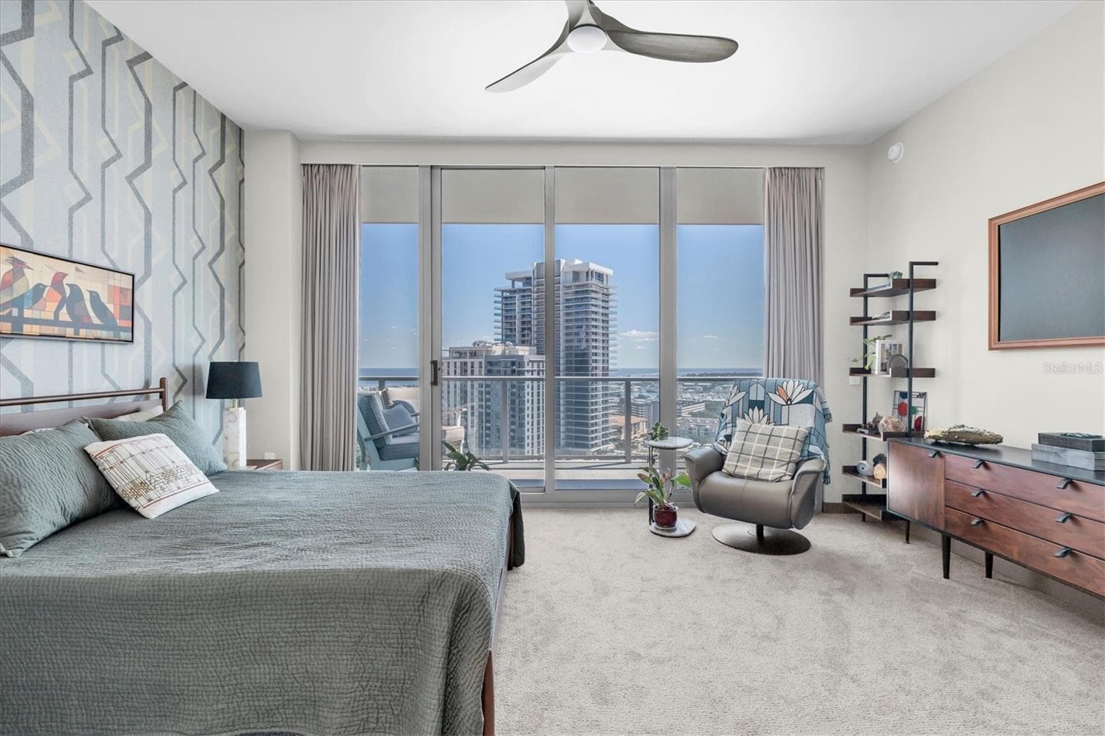Condominium at 400 CENTRAL AVE #2005, ST PETERSBURG, photo 19 of 59