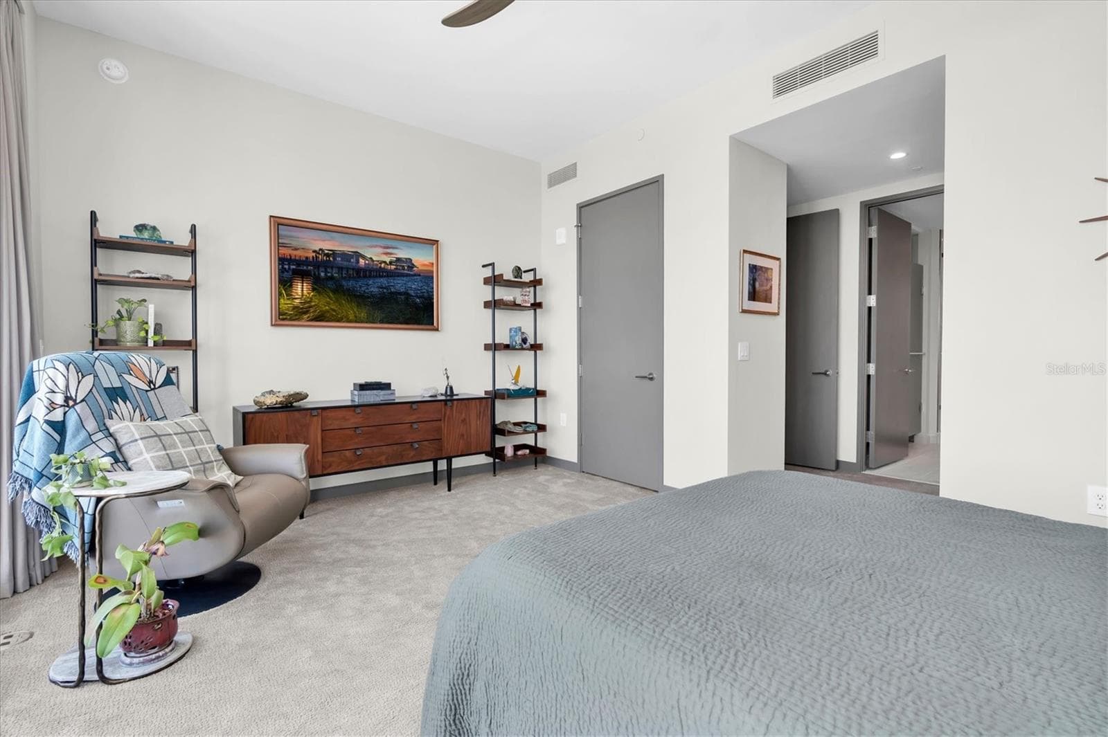Condominium at 400 CENTRAL AVE #2005, ST PETERSBURG, photo 21 of 59