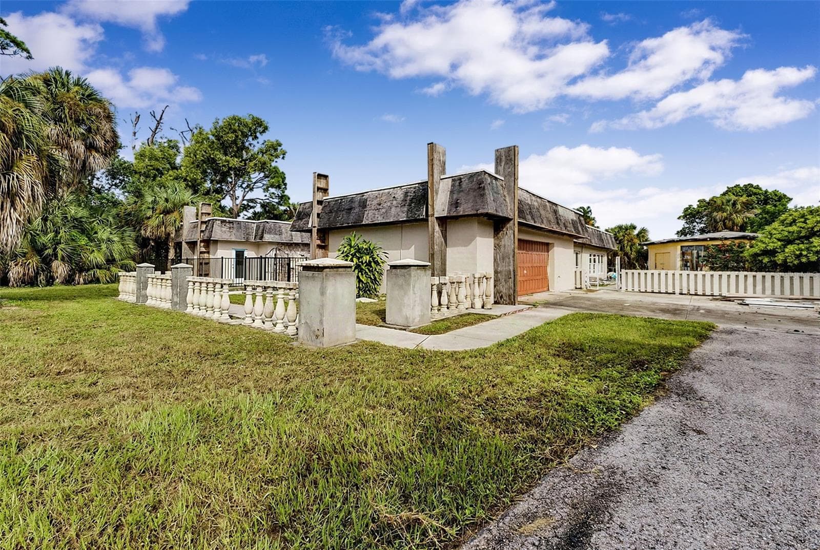 Single Family Residence at 4231 ERINDALE DR, NORTH FORT MYERS, photo 3 of 75