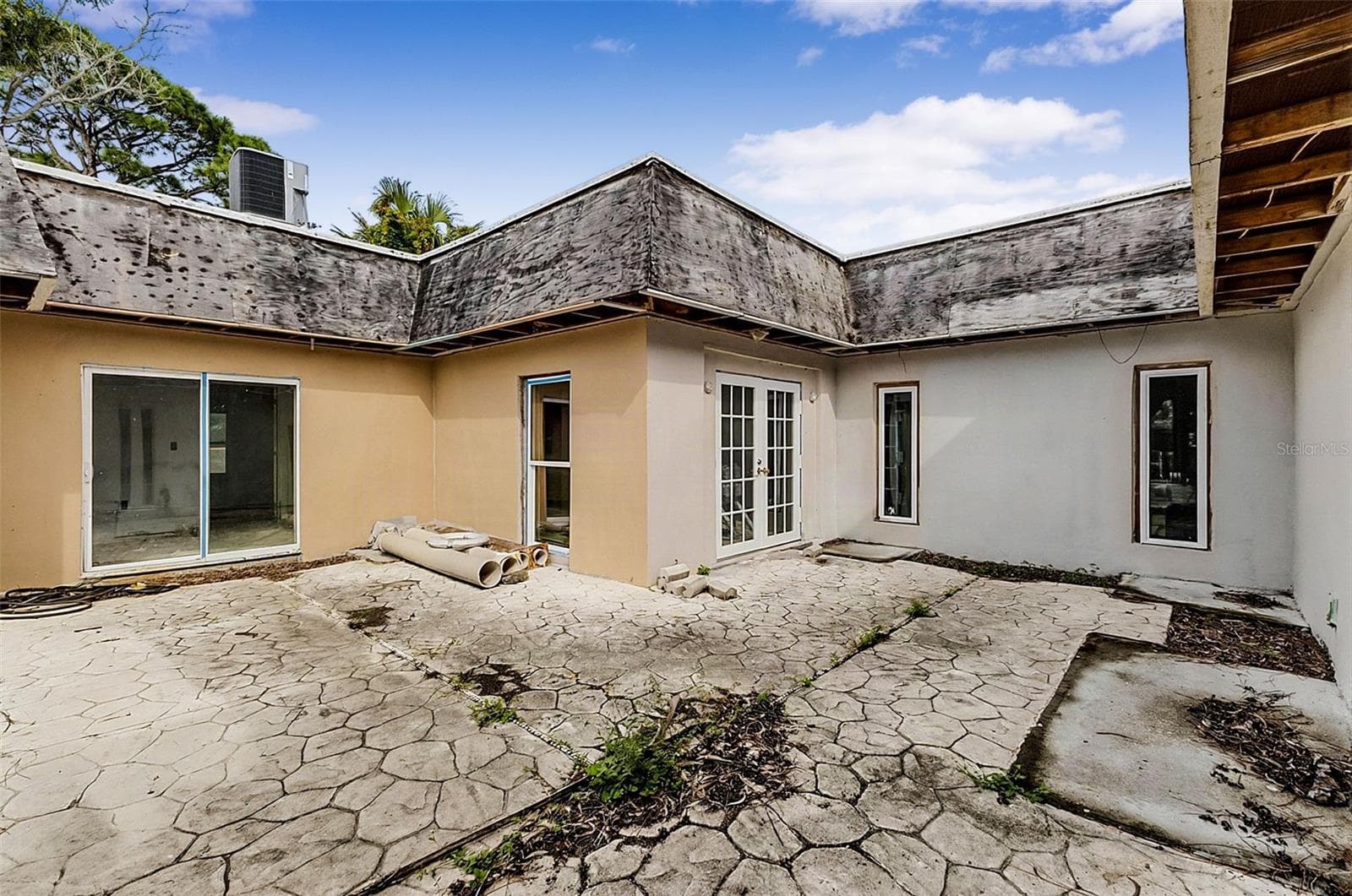 Single Family Residence at 4231 ERINDALE DR, NORTH FORT MYERS, photo 12 of 75