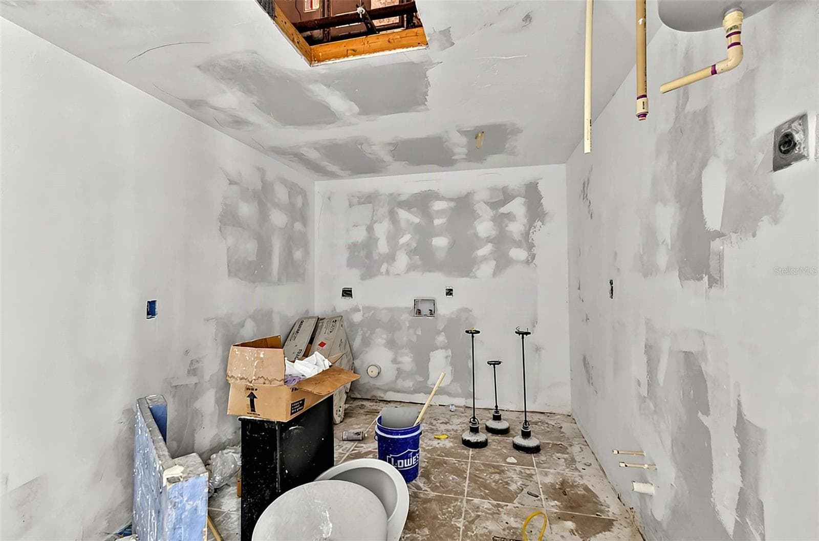 Single Family Residence at 4231 ERINDALE DR, NORTH FORT MYERS, photo 26 of 75