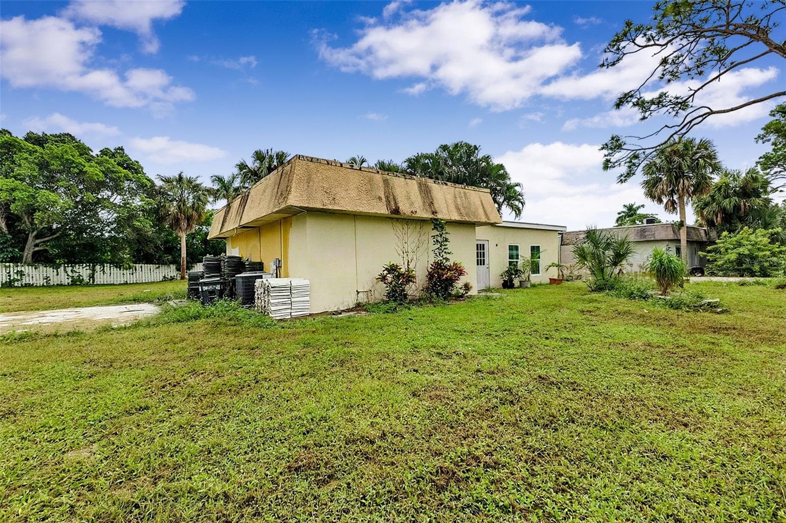 Single Family Residence at 4231 ERINDALE DR, NORTH FORT MYERS, photo 66 of 75