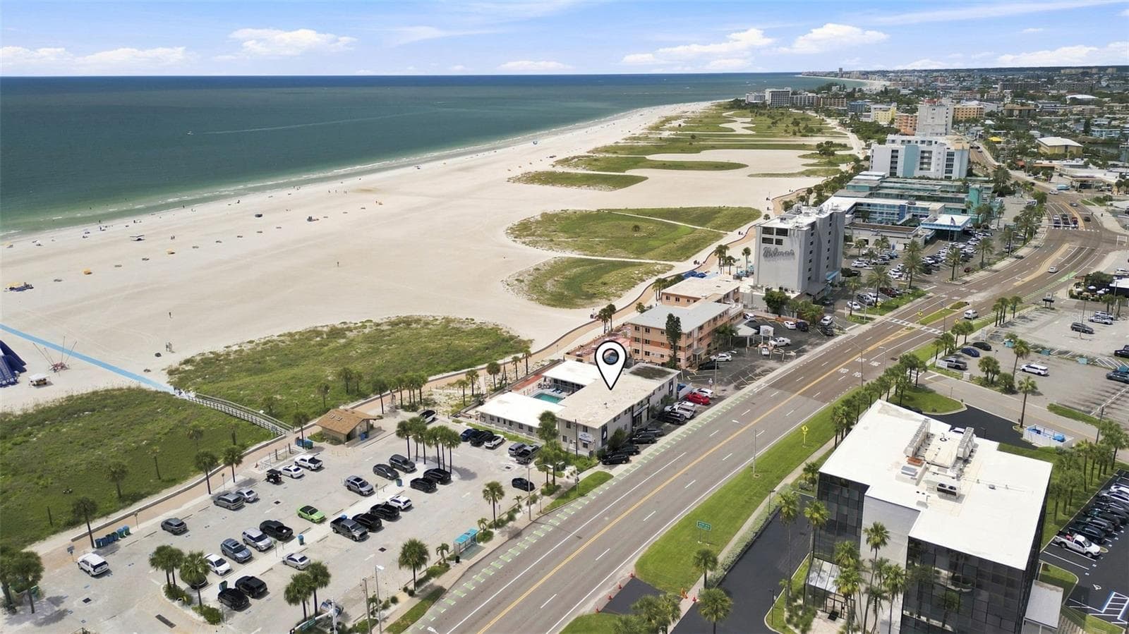 Hotel/Motel at 10450 GULF BLVD, TREASURE ISLAND, photo 6 of 35