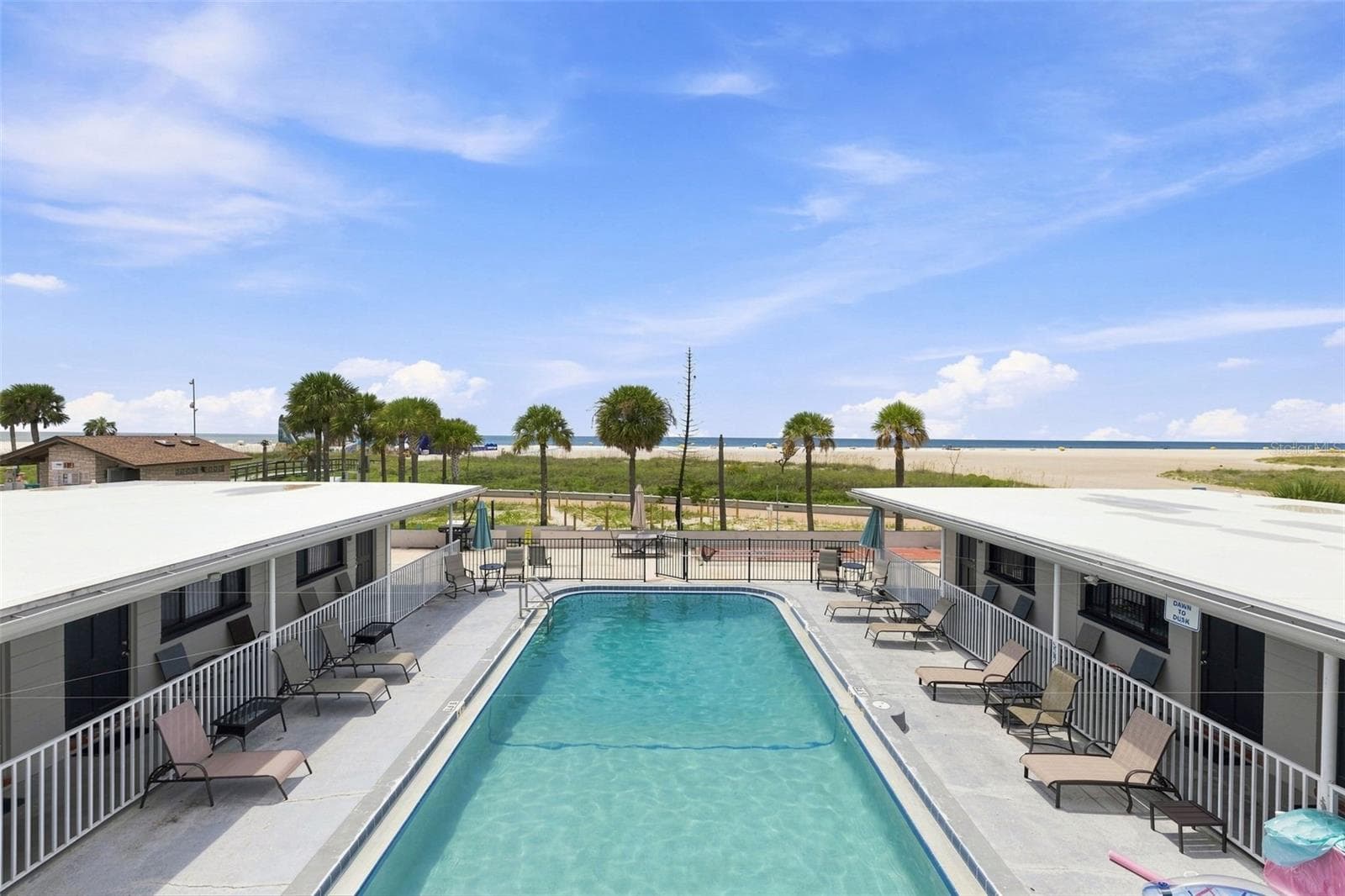 Hotel/Motel at 10450 GULF BLVD, TREASURE ISLAND, photo 7 of 35
