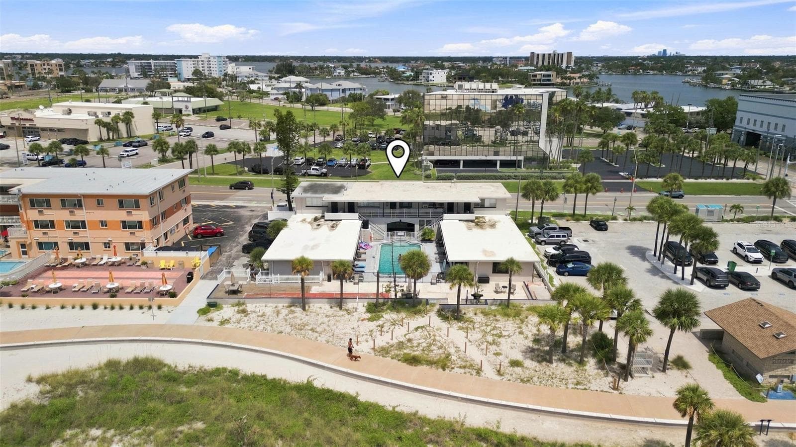 Hotel/Motel at 10450 GULF BLVD, TREASURE ISLAND, photo 13 of 35