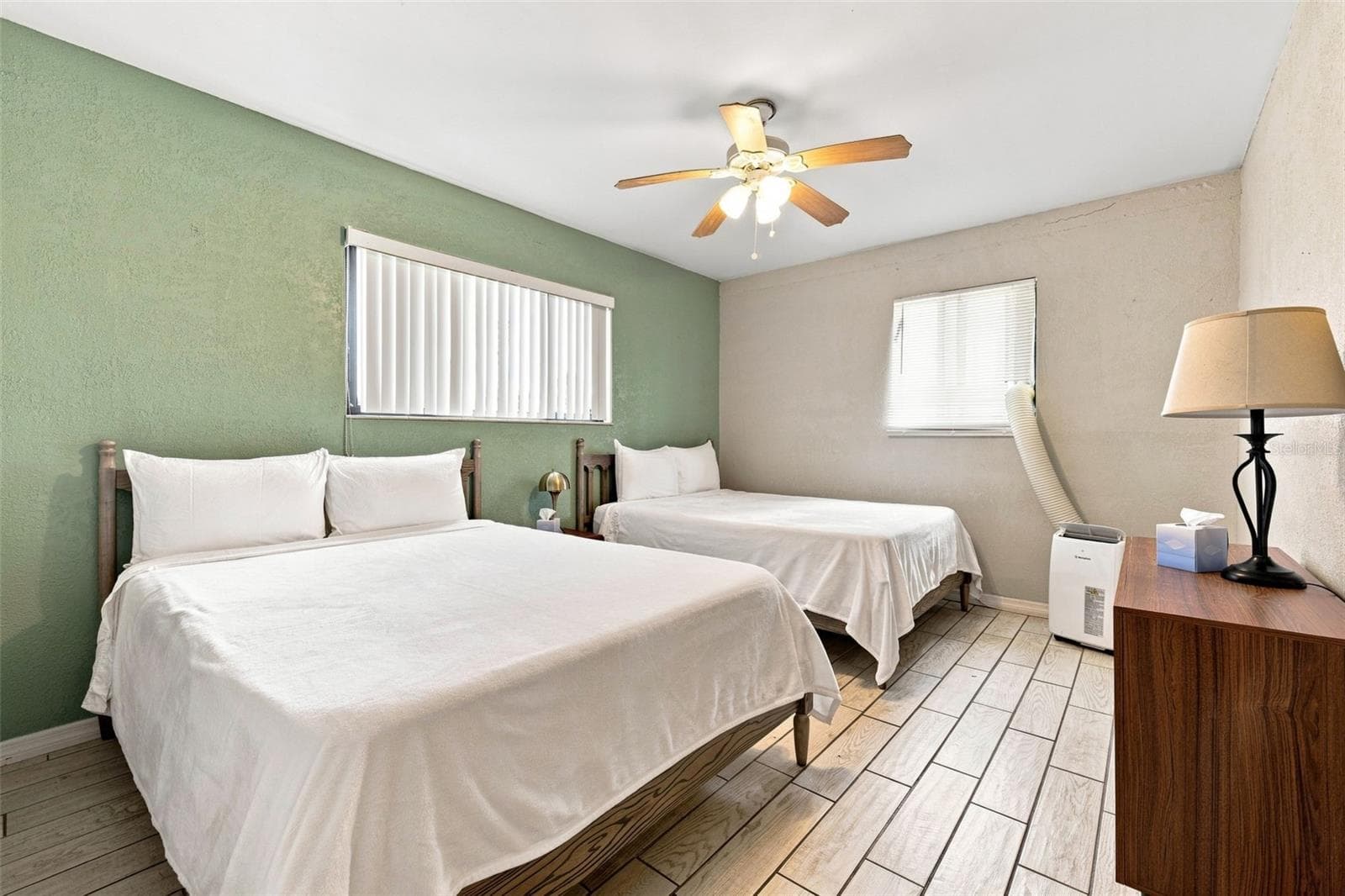 Hotel/Motel at 10450 GULF BLVD, TREASURE ISLAND, photo 18 of 35
