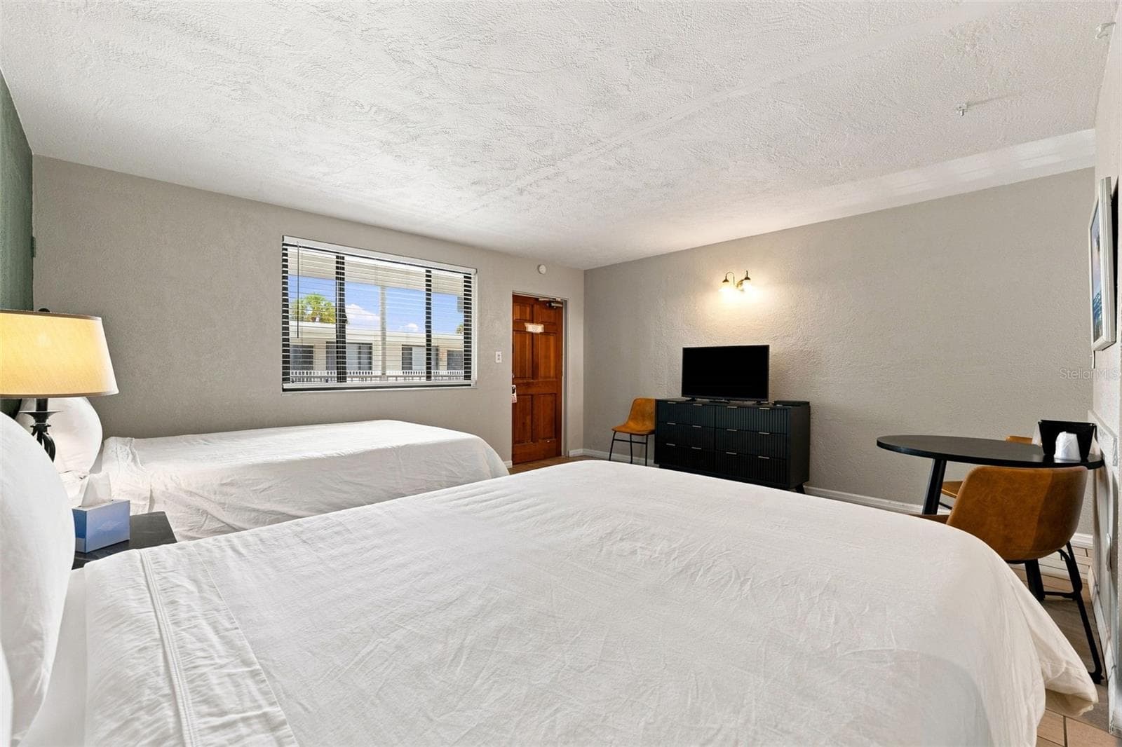 Hotel/Motel at 10450 GULF BLVD, TREASURE ISLAND, photo 21 of 35
