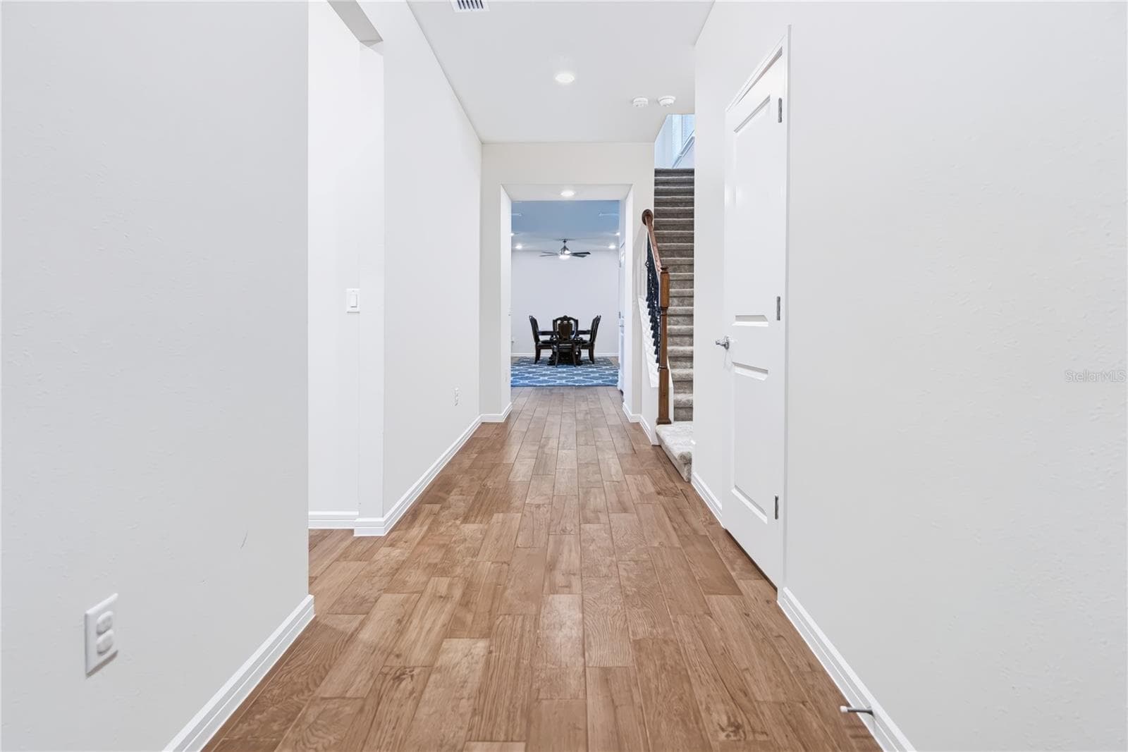 Single Family Residence at 14250 LANIKAI BEACH DR, ORLANDO, photo 3 of 42
