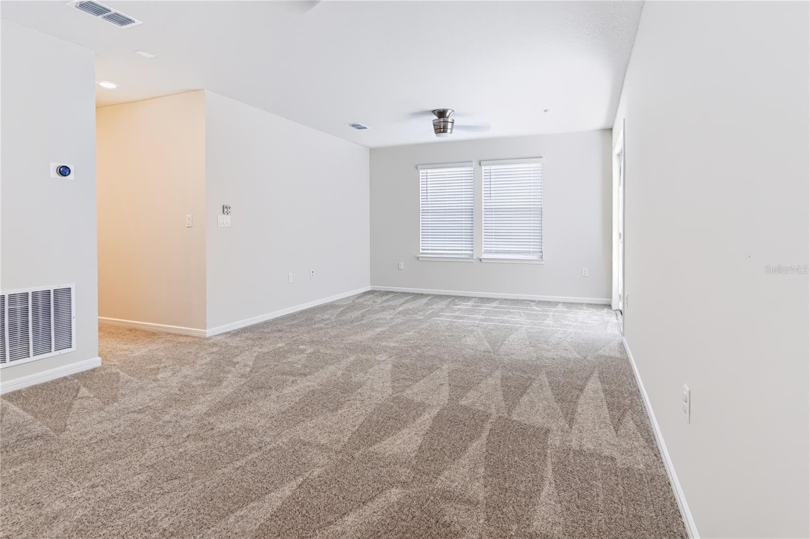 Single Family Residence at 14250 LANIKAI BEACH DR, ORLANDO, photo 19 of 42