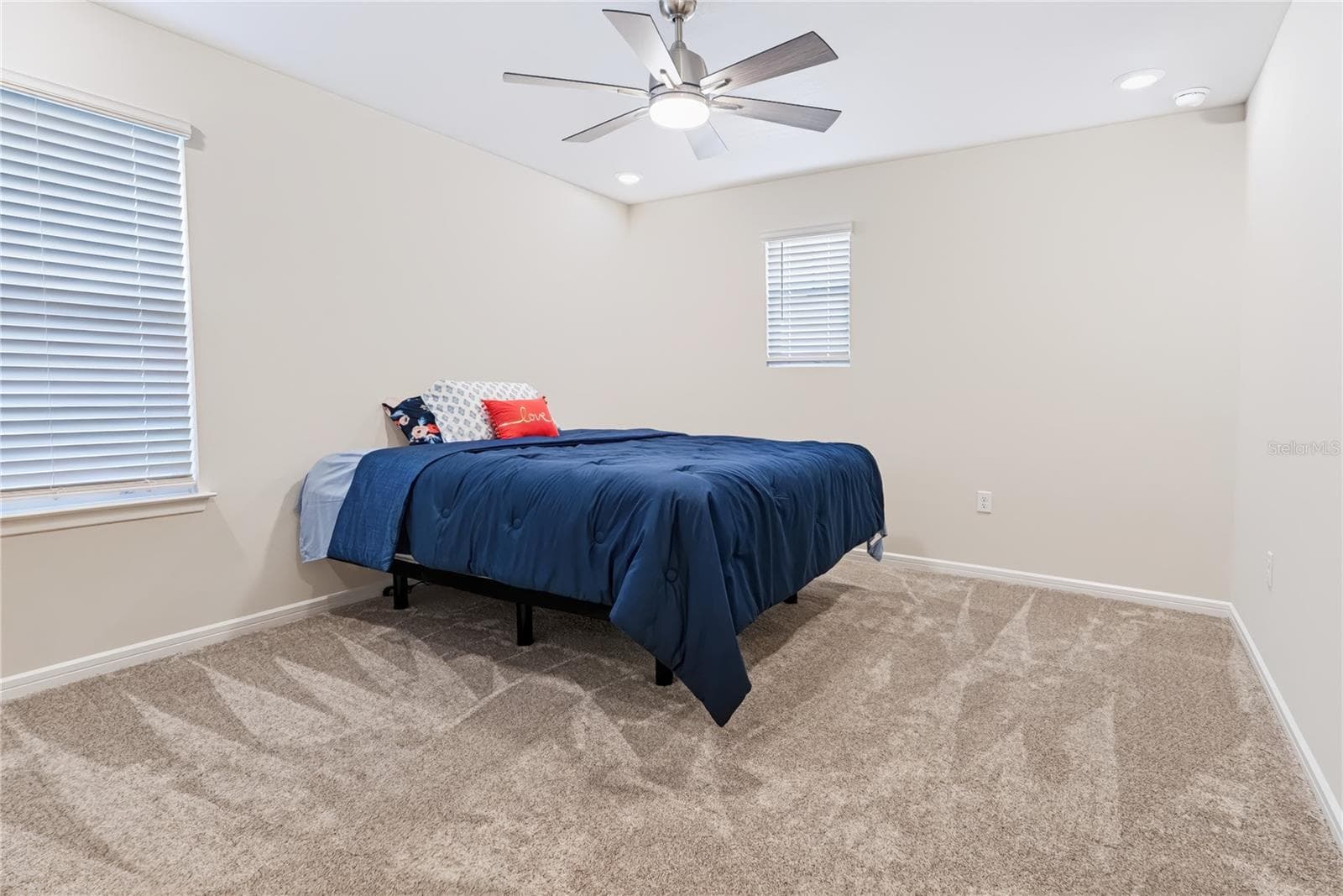 Single Family Residence at 14250 LANIKAI BEACH DR, ORLANDO, photo 22 of 42