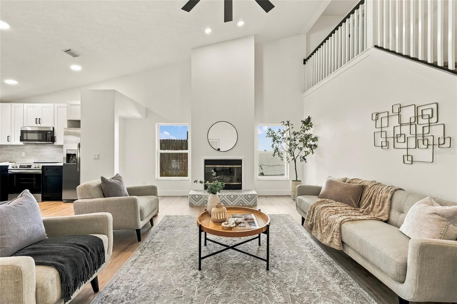 Single Family Residence at 11216 SHADYBROOK DR, TAMPA, photo 4 of 25