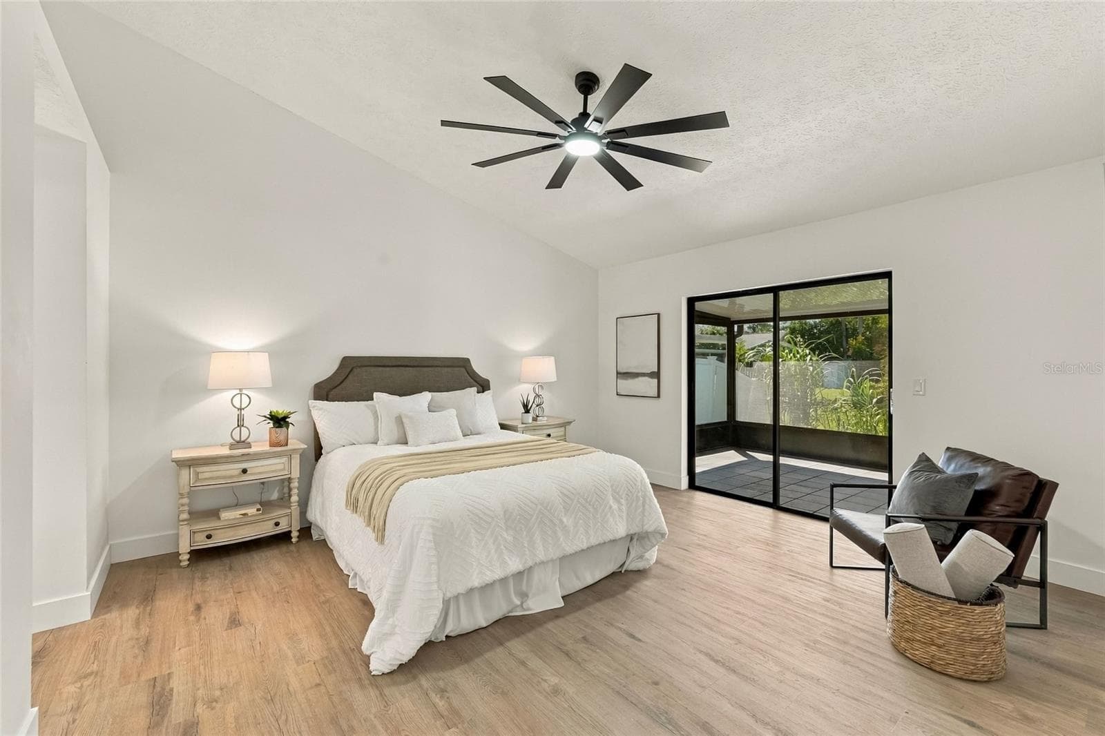 Single Family Residence at 11216 SHADYBROOK DR, TAMPA, photo 12 of 25