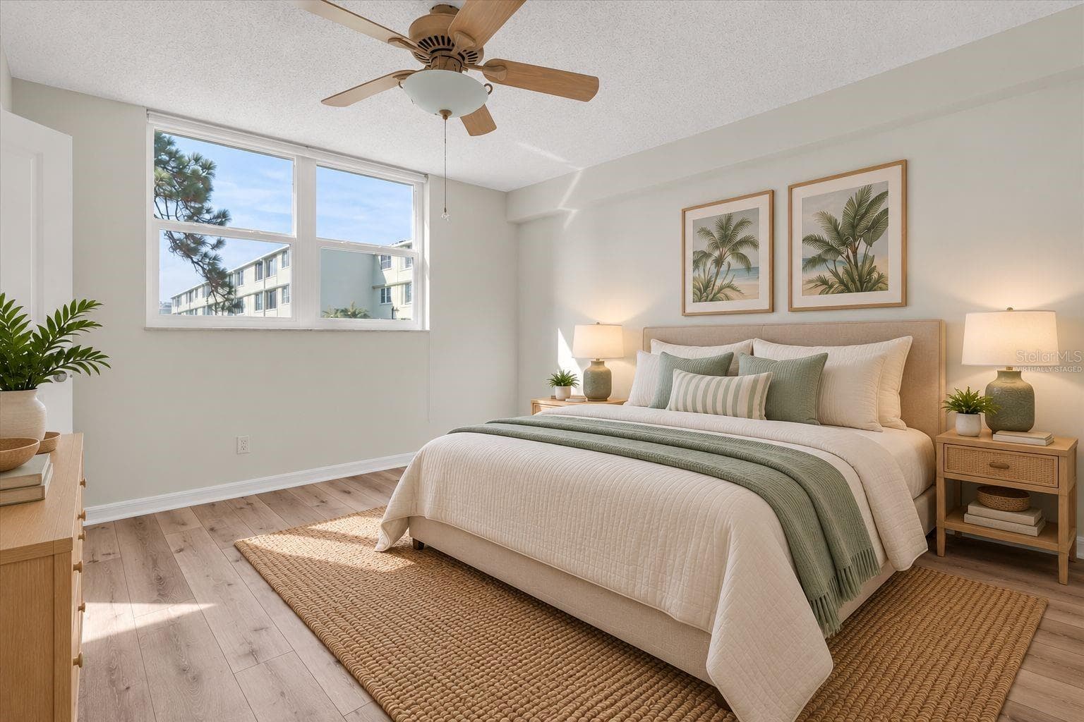 Virtually Staged: Large Bedroom with Ensuite Bathroom. - 4885 1ST ST NE #106, ST PETERSBURG