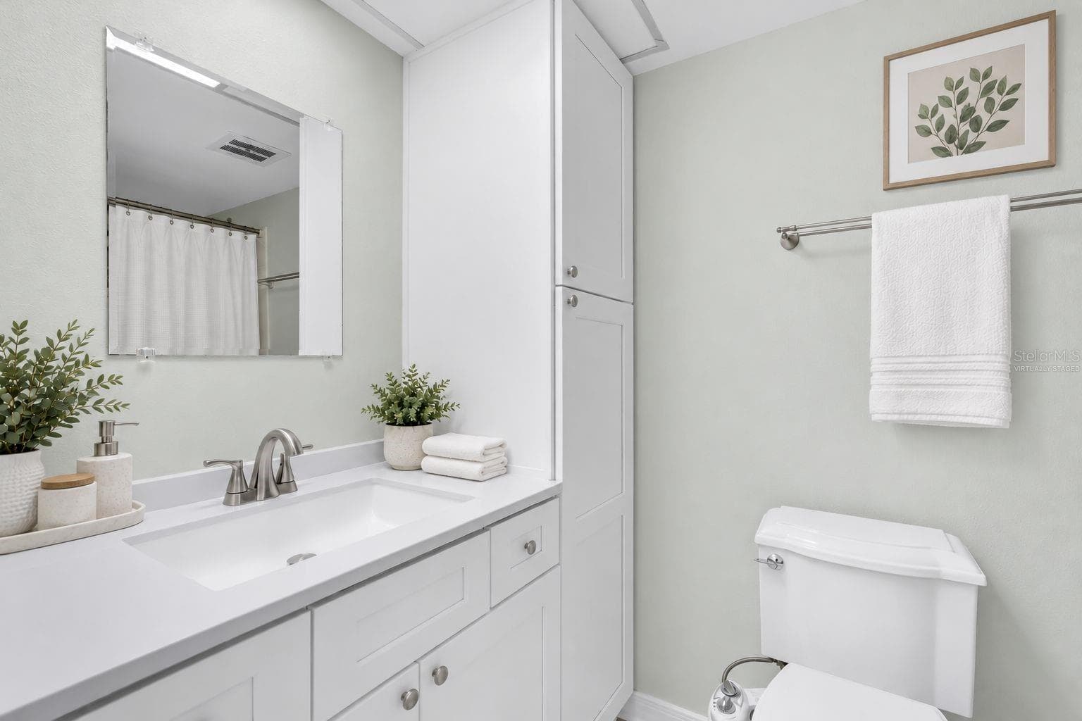 Virtually Staged: Ensuite Bathroom - 4885 1ST ST NE #106, ST PETERSBURG