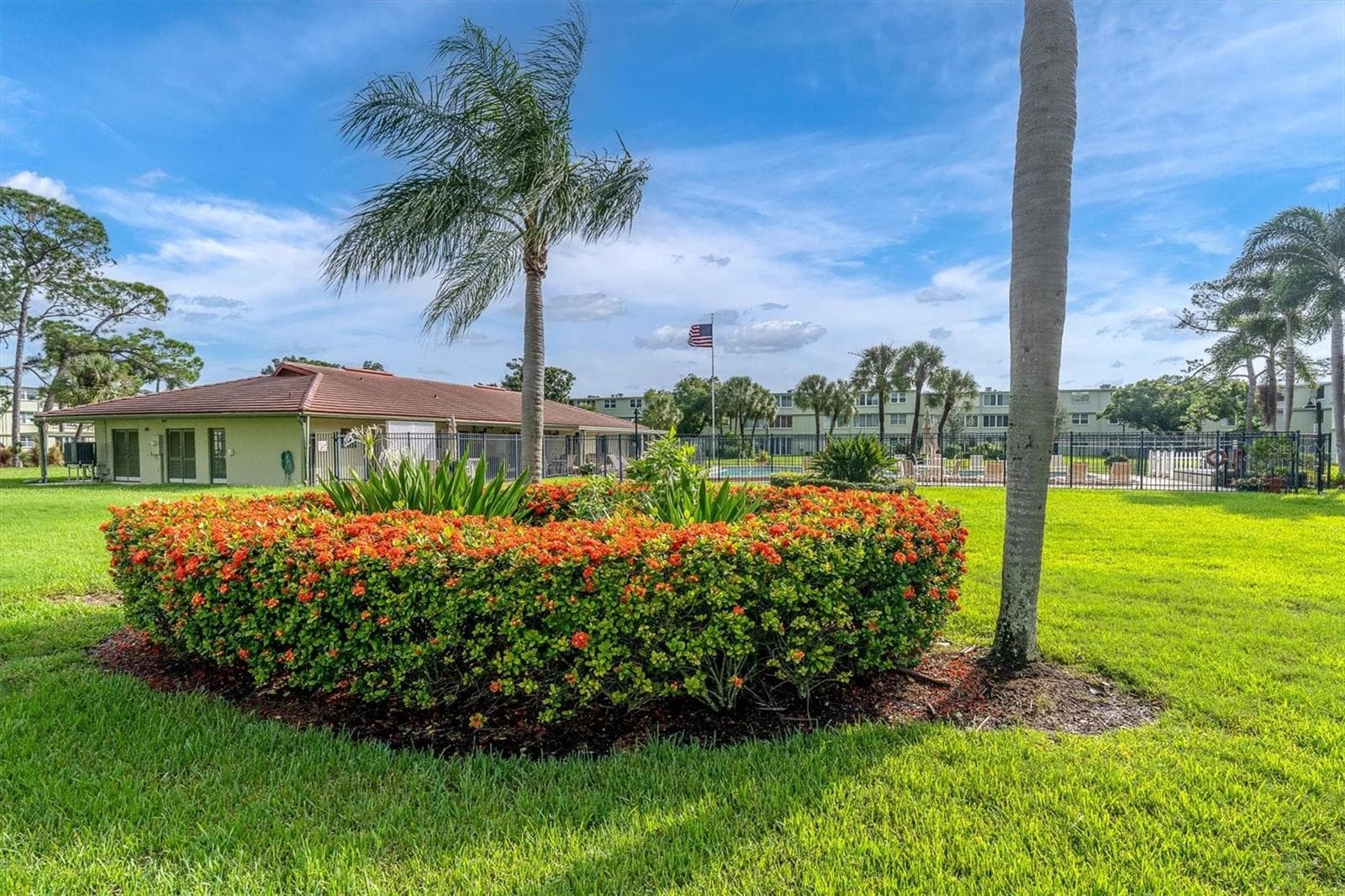 Condominium at 4885 1ST ST NE #106, ST PETERSBURG, photo 14 of 42