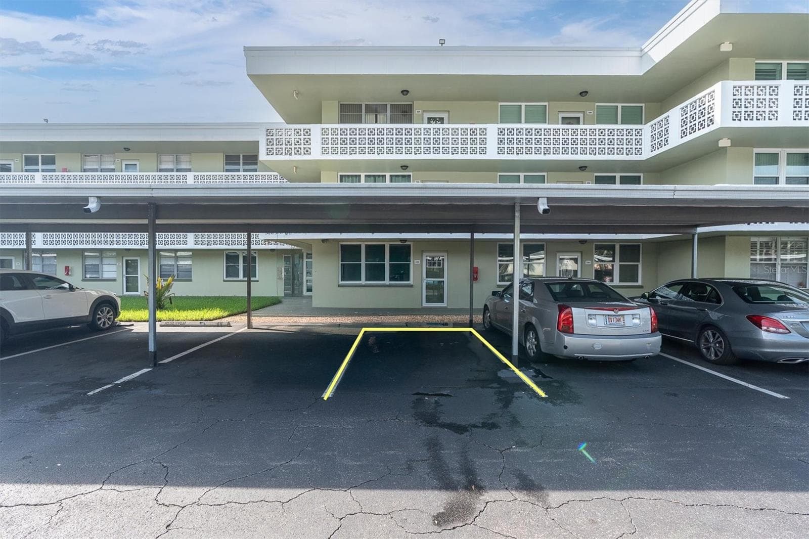 Condominium at 4885 1ST ST NE #106, ST PETERSBURG, photo 17 of 42