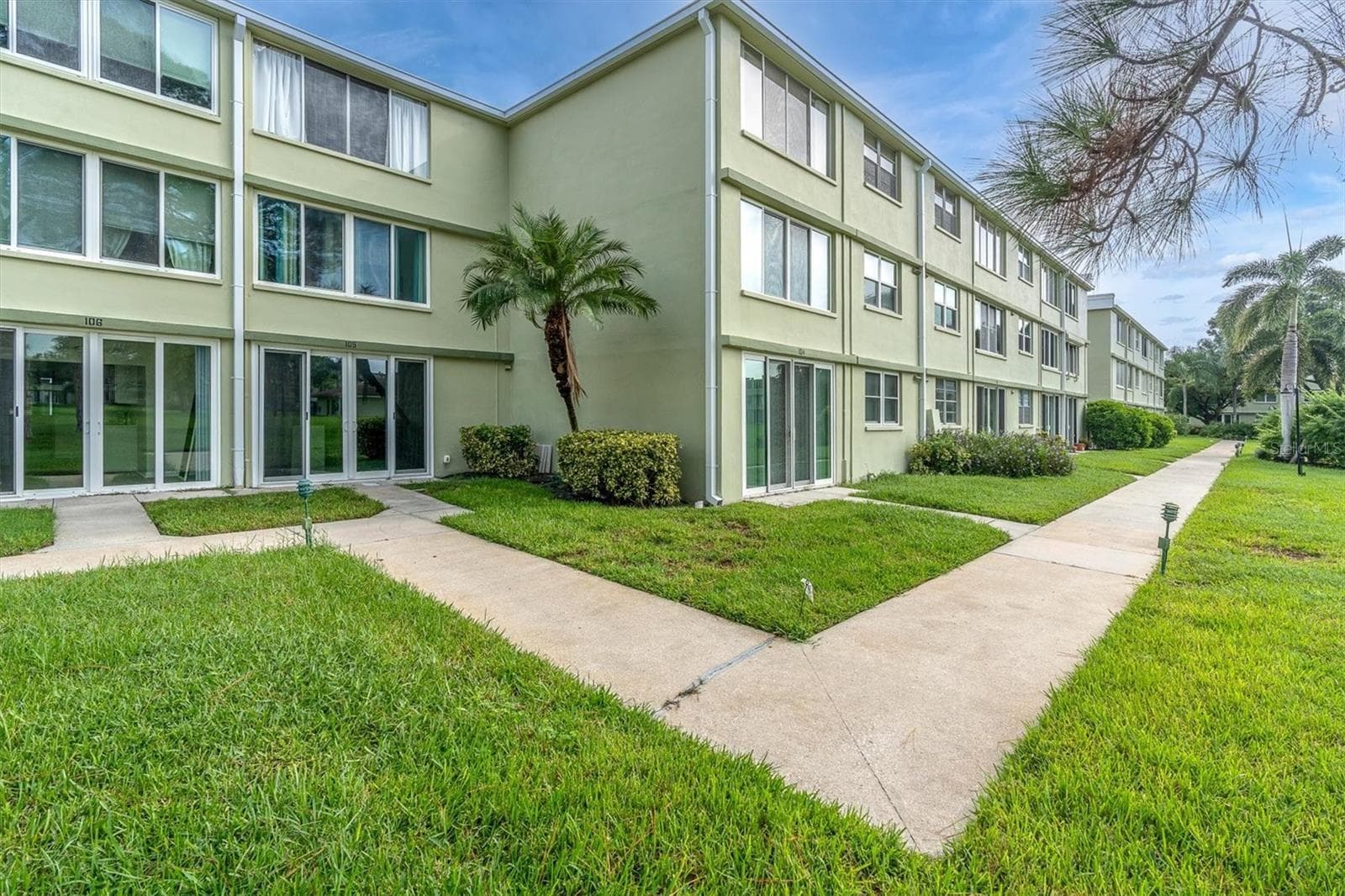 Condominium at 4885 1ST ST NE #106, ST PETERSBURG, photo 37 of 42