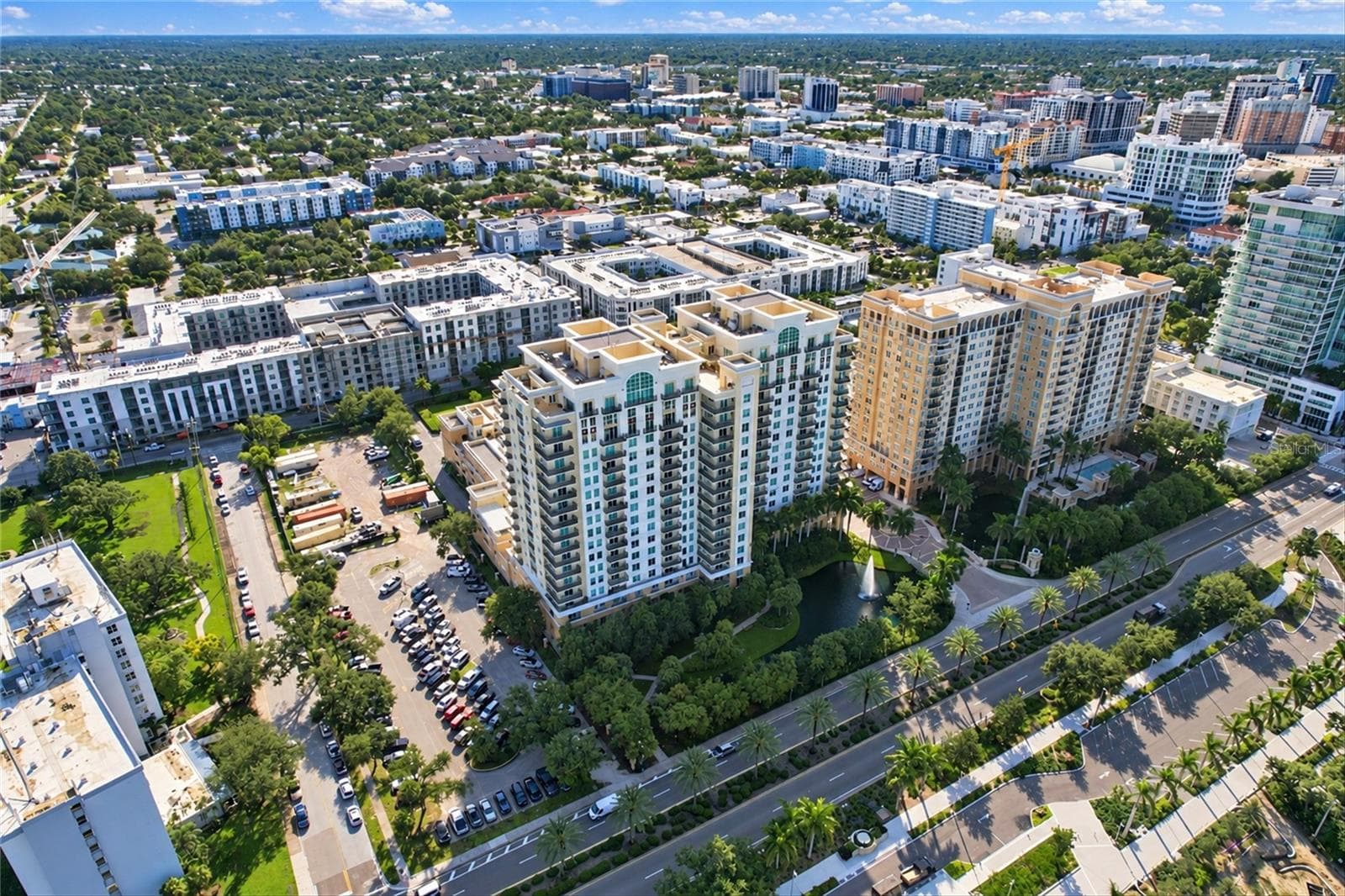 Condominium at 800 N TAMIAMI TRL #608, SARASOTA, photo 31 of 36
