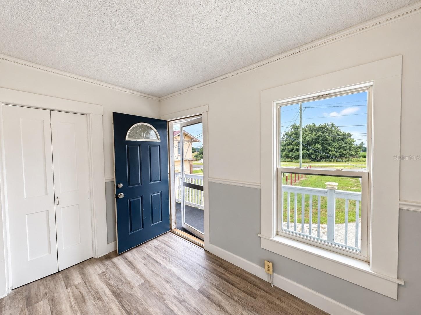Enjoy the balcony - 3575 STATE ROAD 60 E, BARTOW