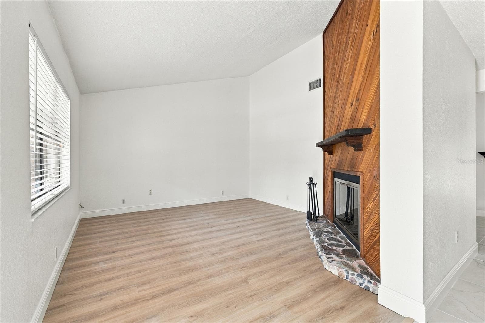 Single Family Residence at 18306 CRAWLEY RD, ODESSA, photo 6 of 43