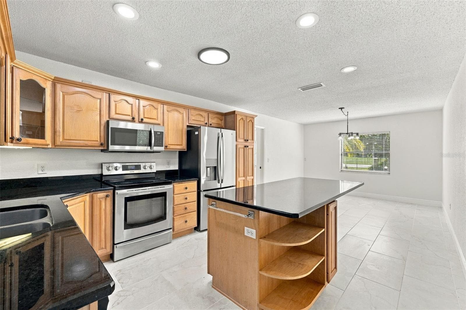 Single Family Residence at 18306 CRAWLEY RD, ODESSA, photo 10 of 43