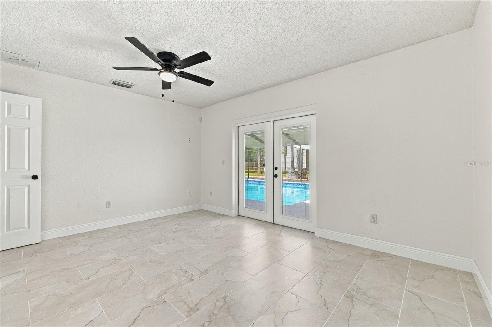 Single Family Residence at 18306 CRAWLEY RD, ODESSA, photo 18 of 43