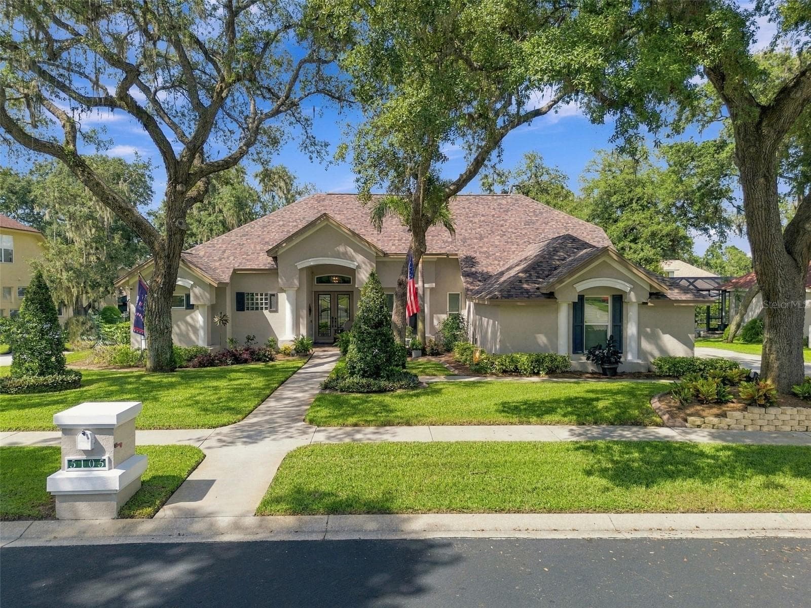 5105 SYLVAN OAKS DR