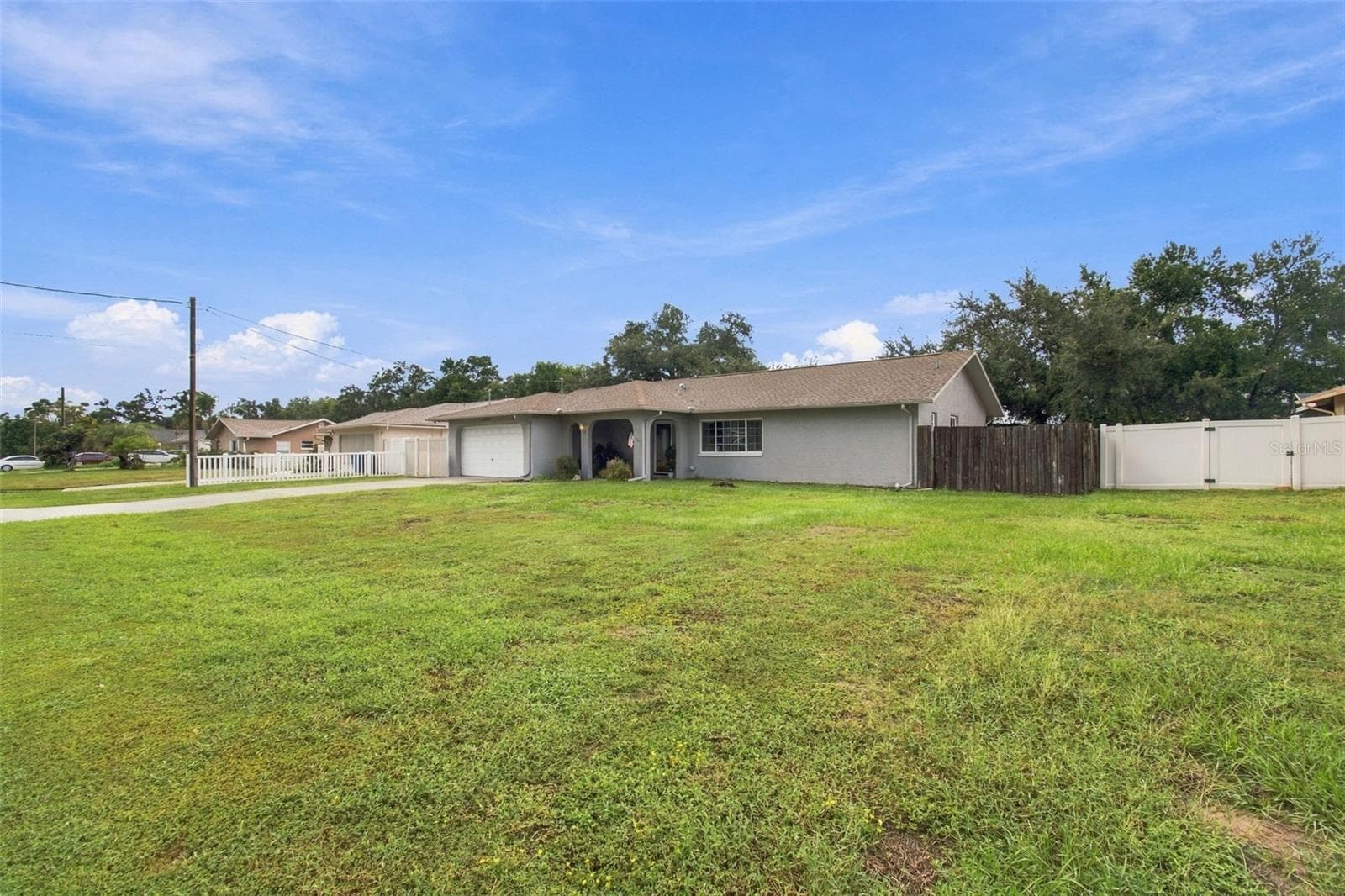 Single Family Residence at 10435 TASSEL ST, SPRING HILL, photo 2 of 65