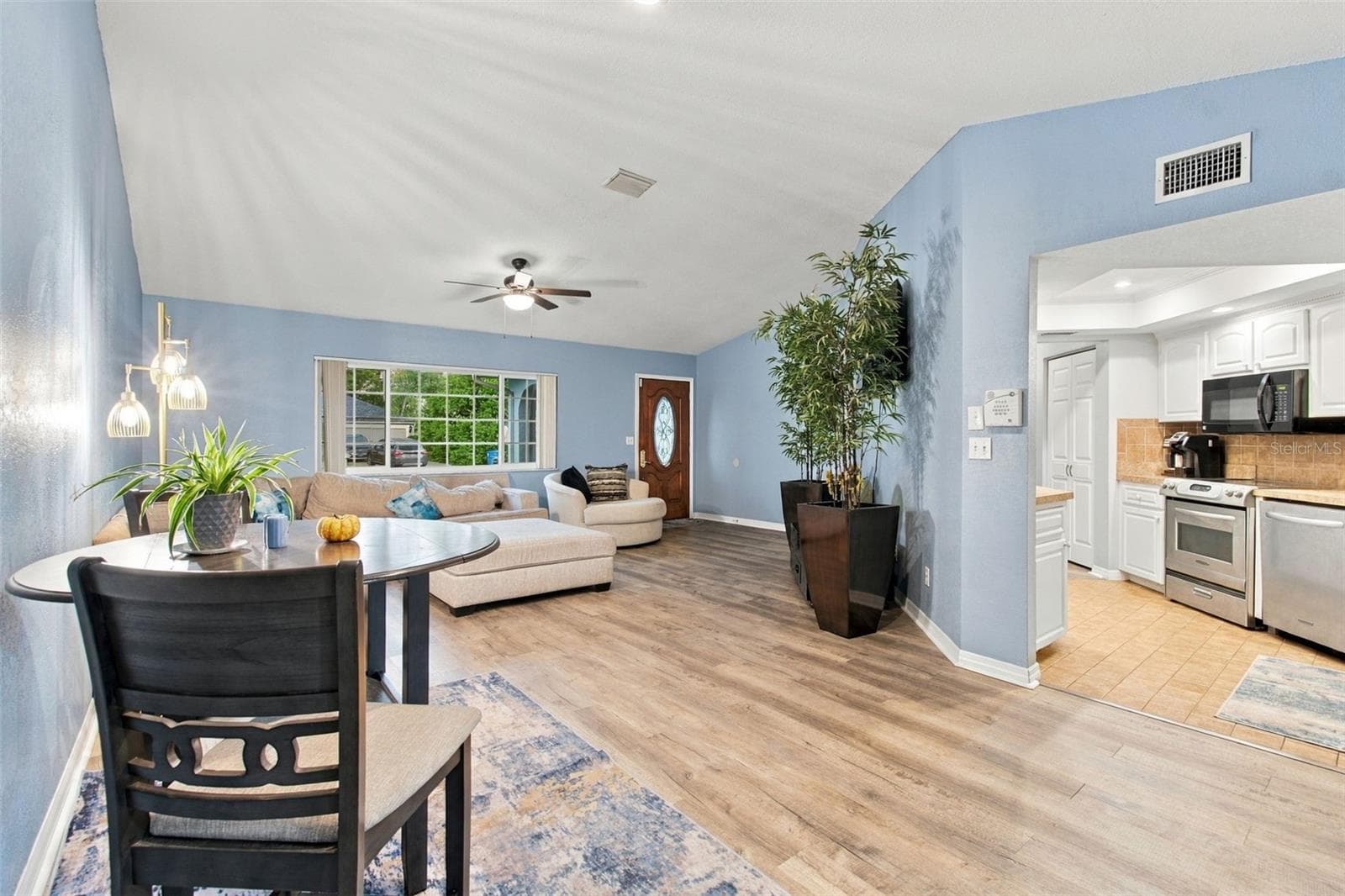 Single Family Residence at 10435 TASSEL ST, SPRING HILL, photo 10 of 65