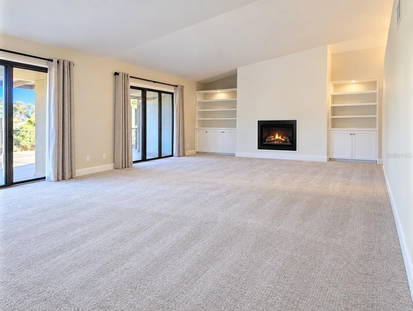 Living Room - 100 S TREMAIN ST #G2, MOUNT DORA