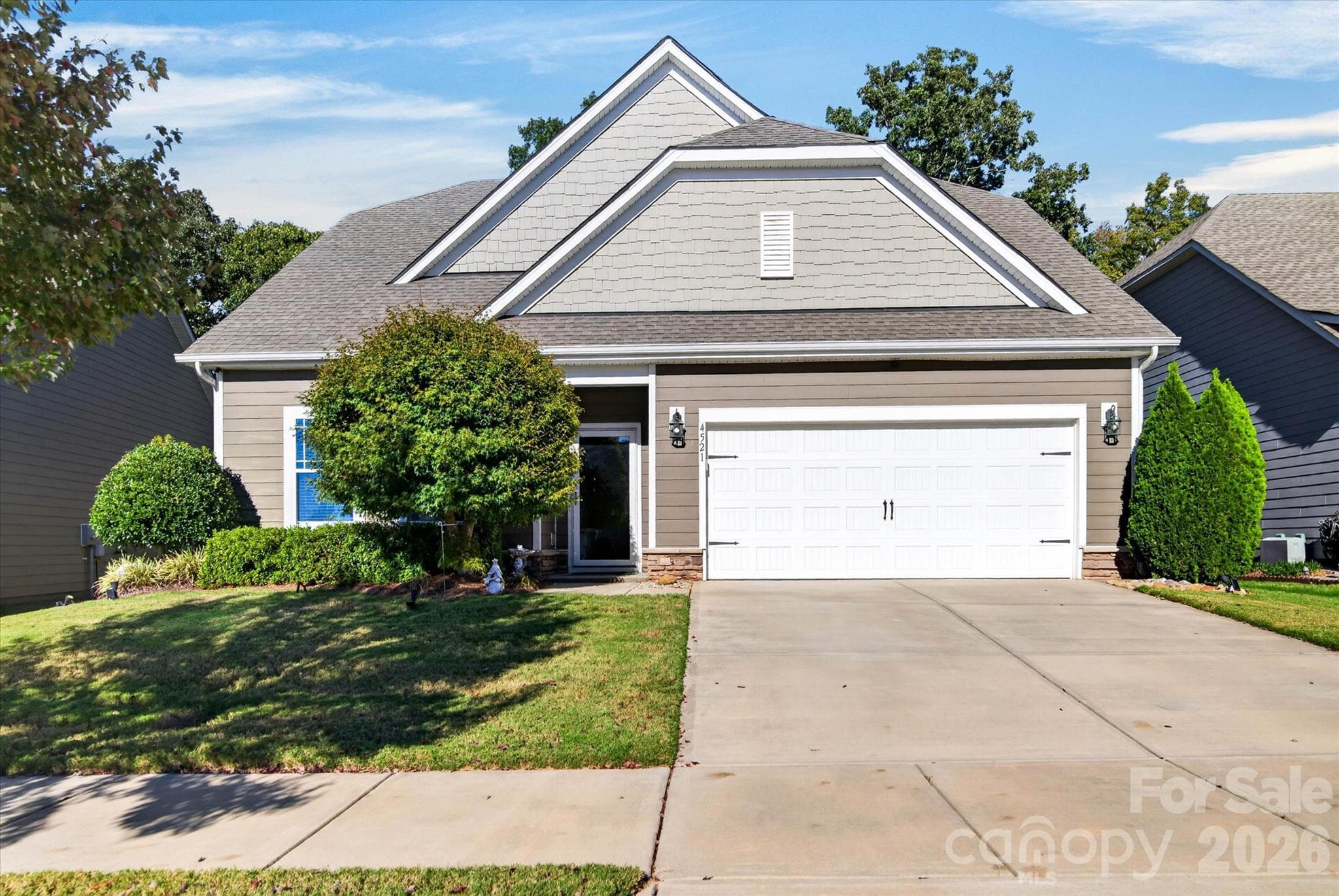 Single Family Residence at 4521 Grove Manor Street, Waxhaw, photo 2 of 47